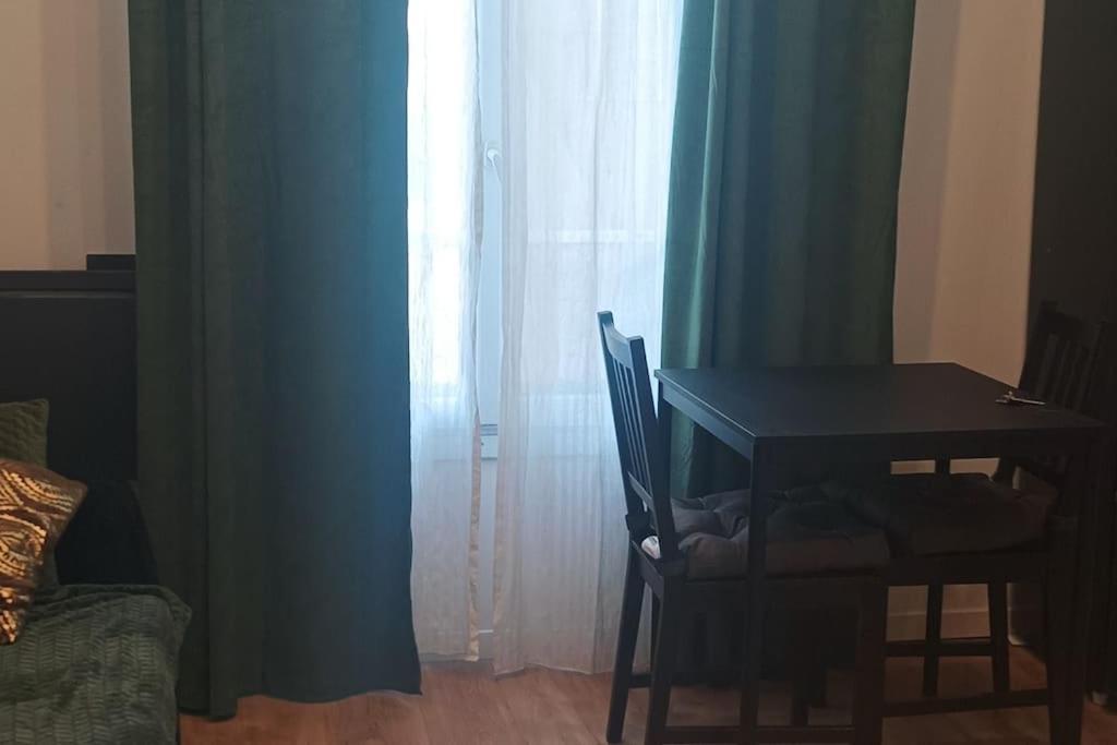 F2 Moderne Proche Paris Apartment