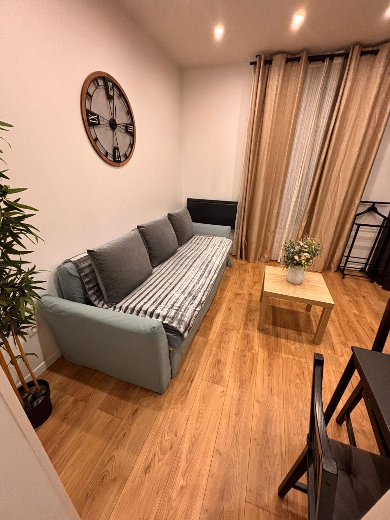 F2 Moderne Proche Paris Apartment *
